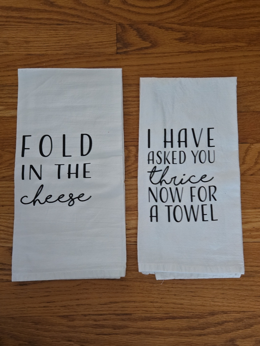 EUC-- Kitchen Flour Sack Towels X2